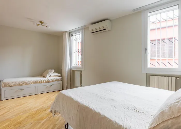 Casa Aposa A 5 Minuti Da Piazza Maggiore Διαμέρισμα