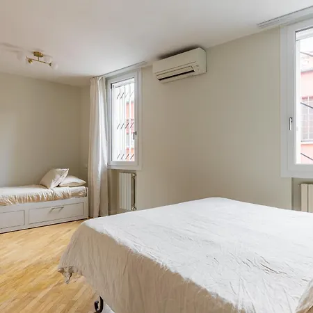 Casa Aposa A 5 Minuti Da Piazza Maggiore 아파트