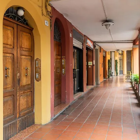 Casa Aposa A 5 Minuti Da Piazza Maggiore 볼로냐